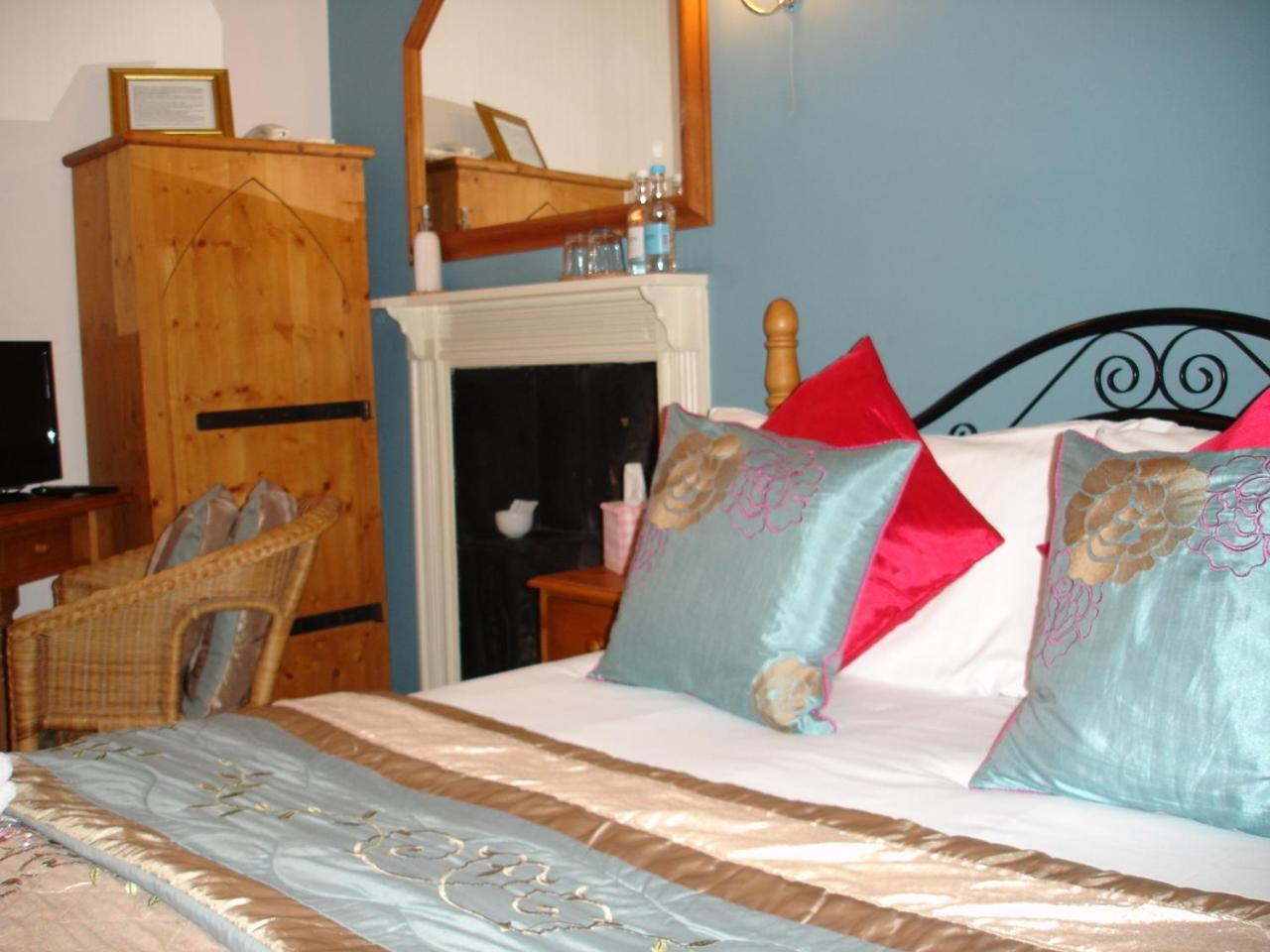 The Tollgate Inn Bradford-On-Avon Εξωτερικό φωτογραφία